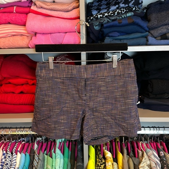 Loft navy with yellow/pink stripes 4” shorts size 0 - Picture 1 of 3